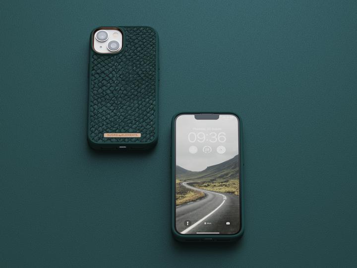Produktbild Njord Hard-Cover Salm.Leather Magsafe Case green (Apple iPhone 14)