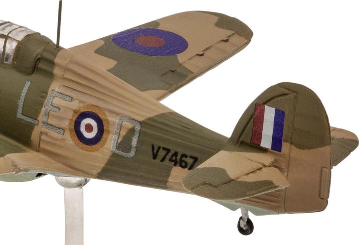 Actual product image Revell Starter Kit Spitfire Mk1a und Hurricane Mk1