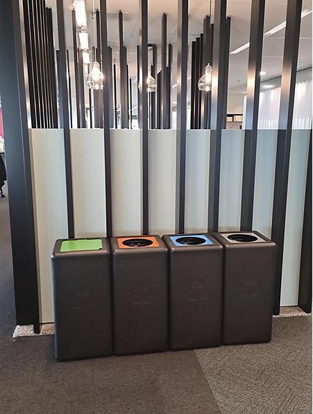 Actual product image ReinigungsBerater Waste separation system BrickBin organic waste bin black green 65 L integrated bag holder, made of (65 l)