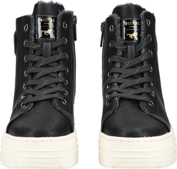 Actual product image Mustang Sneaker (41)