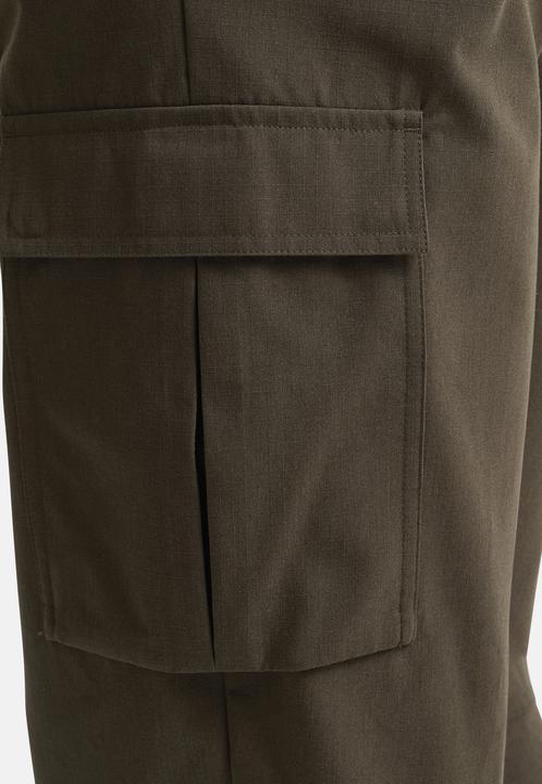 Actual product image Jack Wolfskin Yuma Cargo Pants M (48)