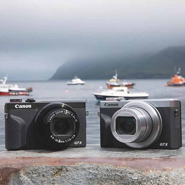 Produktbild Canon PowerShot G7X Mark III srebrny + zapasowy akumulator (8.8 - 36.8 mm, 20.10 Mpx)