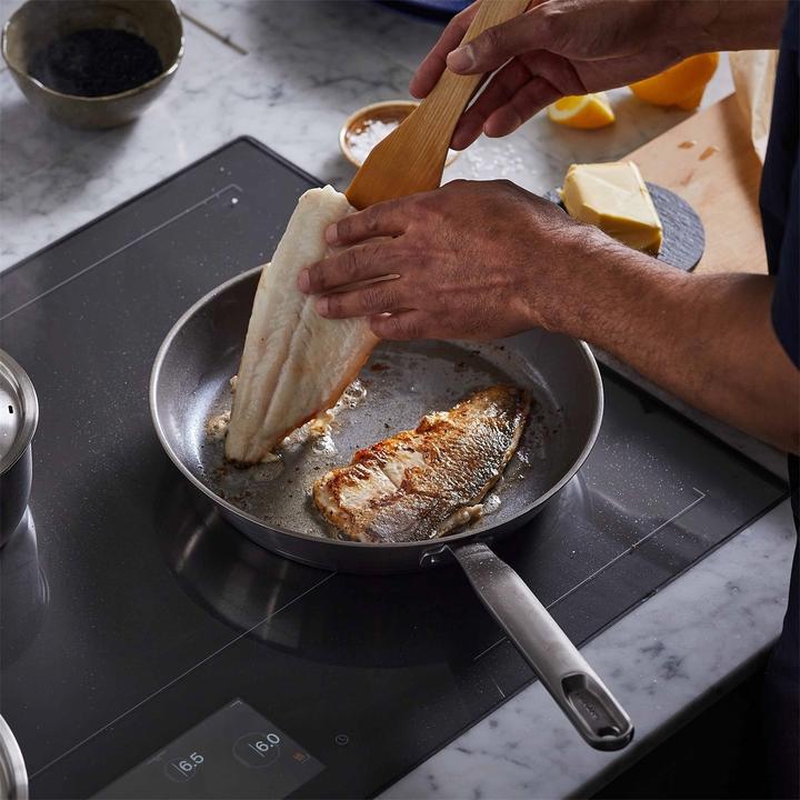 Actual product image Fiskars All Steel Frying Pan 28cm (28 cm, Frying pan, Stainless steel)