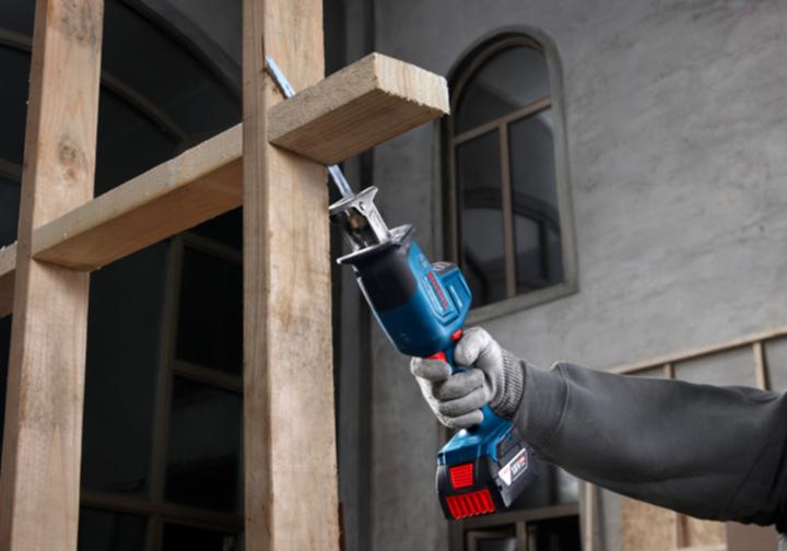 Actual product image Bosch Hausgeräte Bosch Akku-Säbelsäge GSA 18V-24 (solo L)