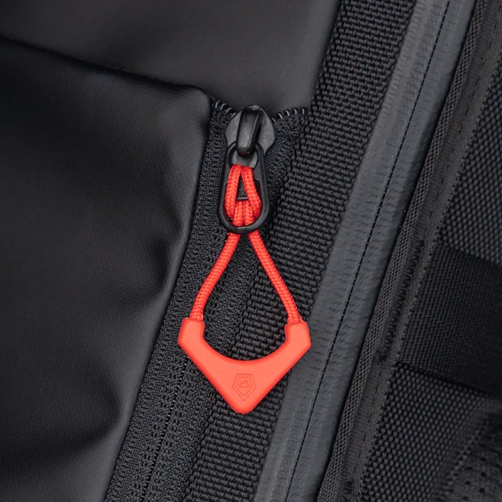 Produktbild Wandrd Standard Zipper Puller Red