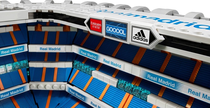 Immagine prodotto LEGO Real Madrid - Stadio Santiago Bernabéu (10299, LEGO Icons, Set LEGO rari)