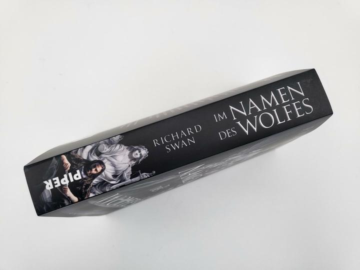 Produktbild Im Namen des Wolfes (Deutsch, Richard Swan, 2023)