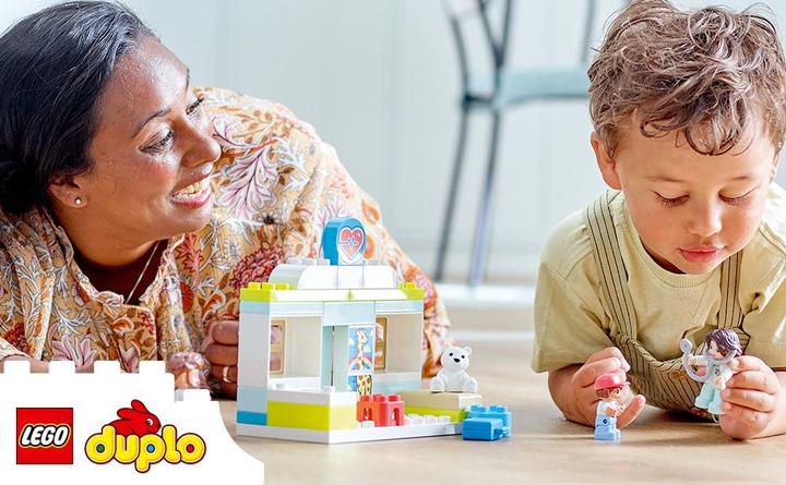 Actual product image LEGO Doctor's visit (10968)
