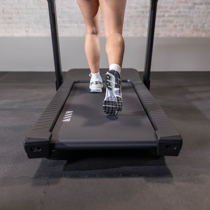 Actual product image Inspire Series T4 Tapis Roulant - Pliable