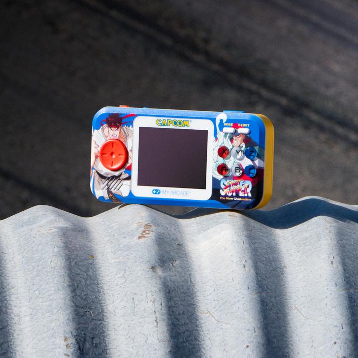 Actual product image Sombo Retro Pocket Player Street Fighter II