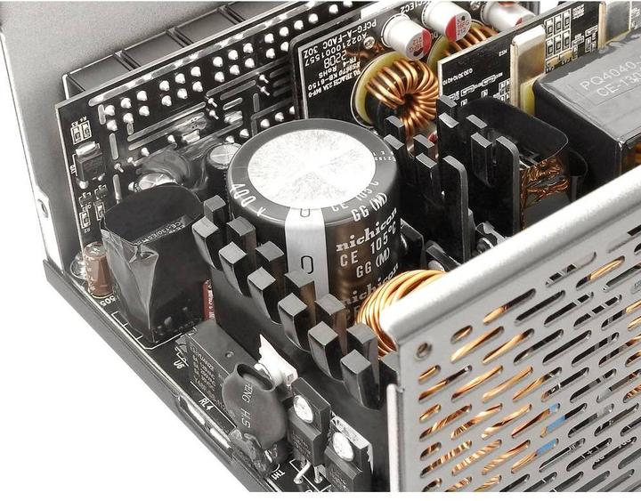 Actual product image Thermaltake Toughpower PF1 1050W 80+ Platinum Modular (1050 W)