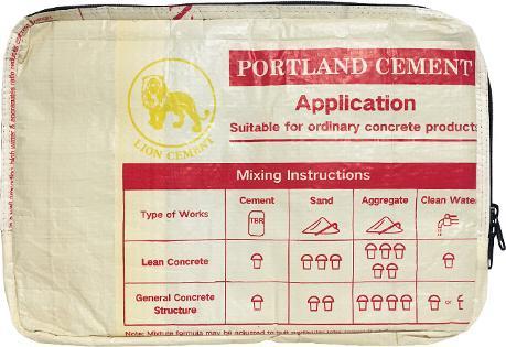 Produktbild Bekos Upcycling - Laptoptasche 15" aus recycelten Zementsäcke Löwe (15")