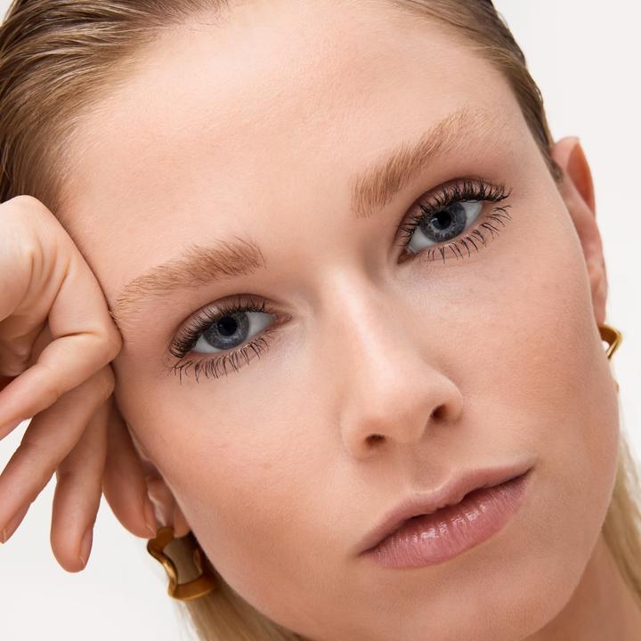 Actual product image Catrice Glam&Doll (010)
