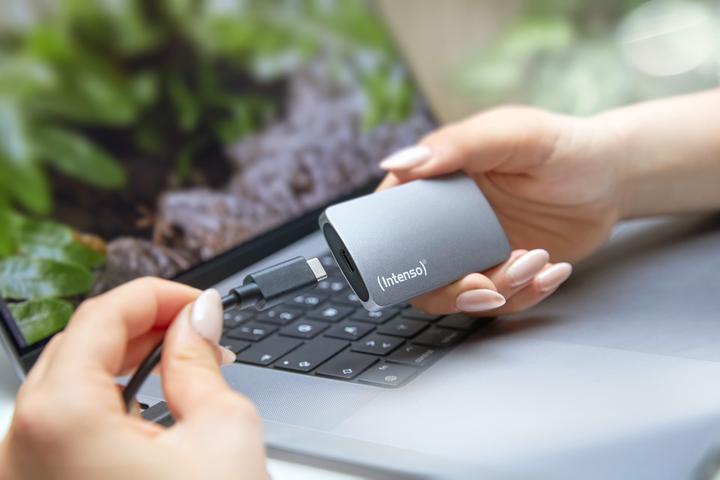 Produktbild Intenso SSD 2.0TB TX800 1.8" USB 3.2 Gen1 Anthracite (2 TB)