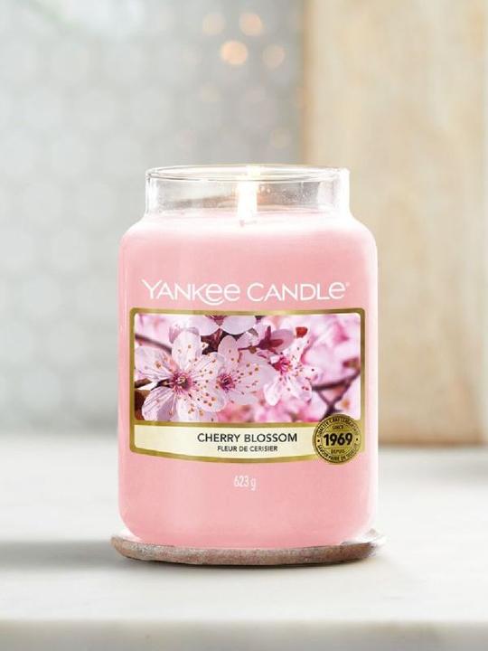Actual product image Yankee Candle Cherry Blossom (623 g)