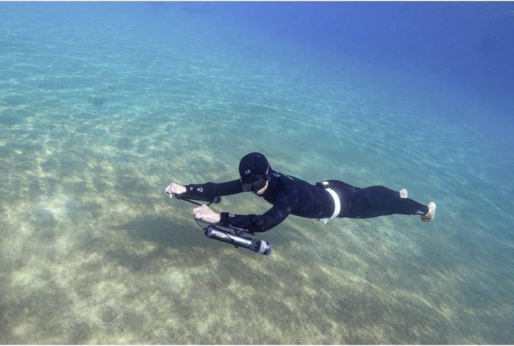 Actual product image Waydoo Subnado Underwater Scooter Black Li-Ion 25.2V 3900 mAh