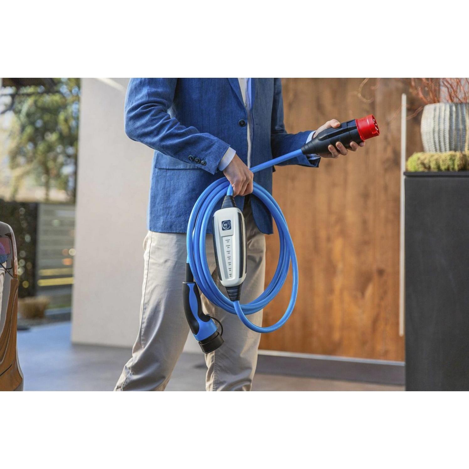Thumbnail - NRGkick, Elektroauto Ladestation, KfW Max 7.5m GSM/GPS/SIM Schutzverriegelung,Wandsteckd32A (Typ 2, 22 kW, 32 A, Typ 2)