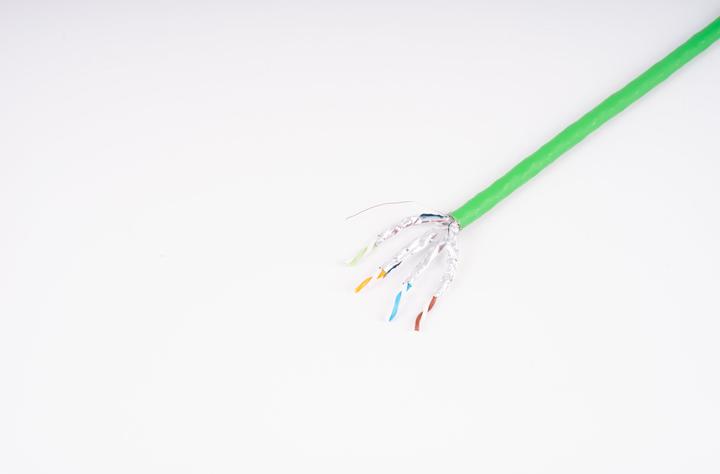 Immagine prodotto Shiverpeaks Basic-S--cavo da installazione, cat. 8.2, S/FTP, certificazione GHMT, verde, 50,0m (S/FTP, CAT8.2, 50 m)