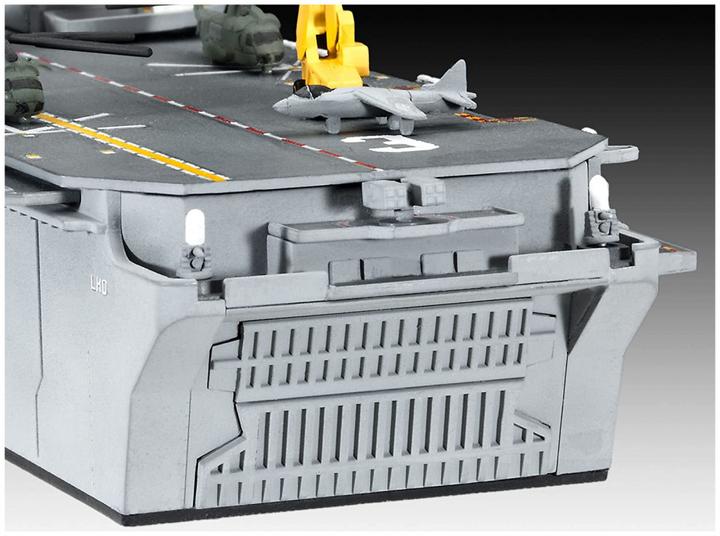 Actual product image Revell Assault Carrier USS WASP CLASS