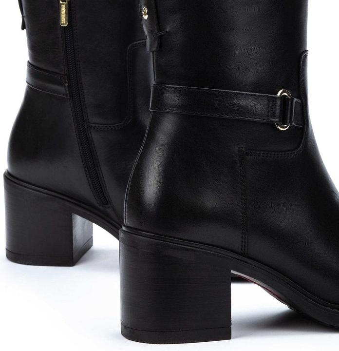 Actual product image Pikolinos Huesca (36)