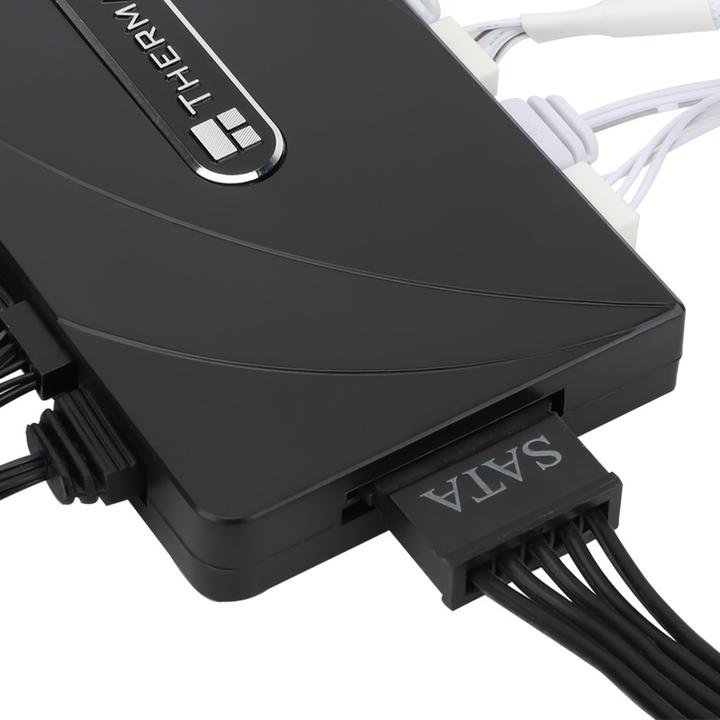 Actual product image Thermalright ARGB and FAN HUB 8 Port - 4 pin PWM (8 Fan)