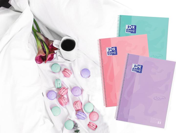 Image du produit Oxford Europeanbook (A4+, Quadrillé, Couverture rigide)