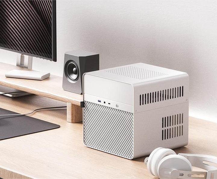 Actual product image Jonsbo N2 (Mini-ITX)