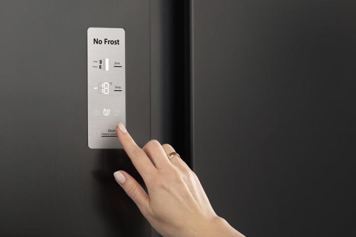 Produktbild Hisense RS711N4AFE - Amerikaanse Koelkast - Zwart (550 l)