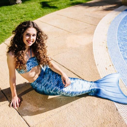 Kuaki Mermaids Meerjungfrau-Kostüm mit Monoflosse Aquaris (L)