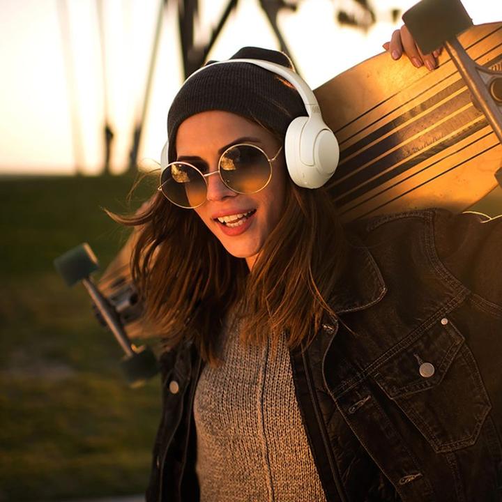 Actual product image QCY Słuchawki bezprzewodowe H3 (białe) (ANC, 60 h, Cable, Wireless)