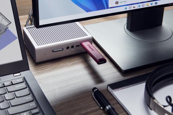Produktbild Kingston DataTraveler Max (1000 GB, USB 3.2, USB-A)