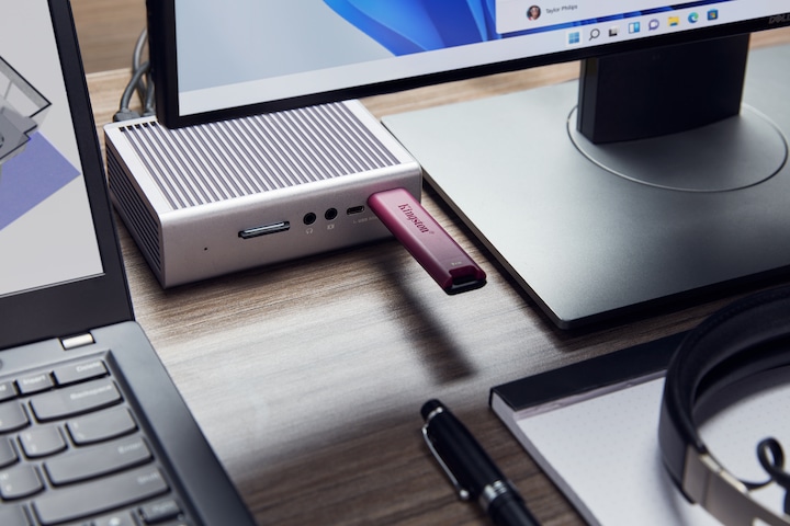 Actual product image Kingston DataTraveler Max (1000 GB, USB-A, USB 3.2)