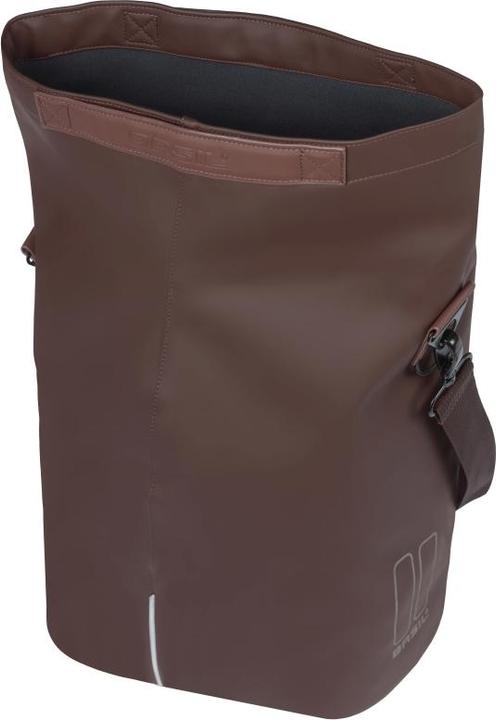 Actual product image Basil Vegan Leather (16 l, Luggage carrier bag)