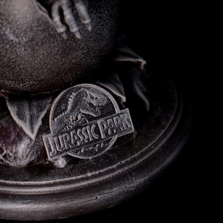 Produktbild Fanattik Jurassic Park Replikas 30th Anniversary Replica Egg & John Hammond Cane Set