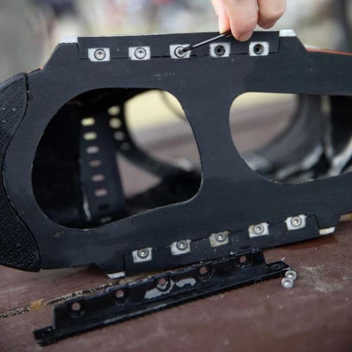 Immagine prodotto Slingshot Switchplate V1