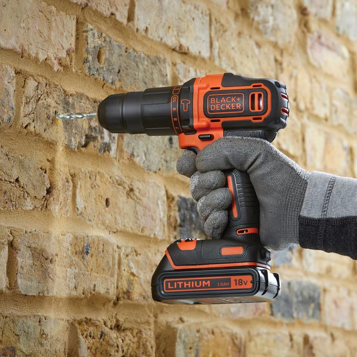 Produktbild Black & Decker Akkuschlagbohrschr. BDCHD18S1KA 18V| 18/1.5Ah Li 2-Gang 104-tlg (Schlagbohrschrauber)