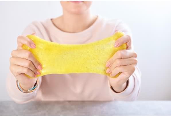 Image du produit UHU GLITTER GLUE - Colle pailletée (90 g, 88.50 ml)