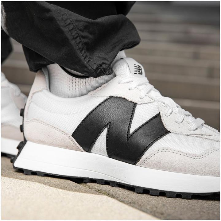 Immagine prodotto New Balance MS327CWB (42)