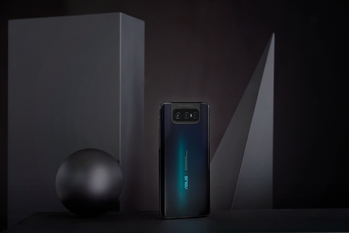 Produktbild ASUS Zenfone 7 Pro (256 GB, Aurora Black, 6.67", Dual SIM, 64 Mpx, 5G)