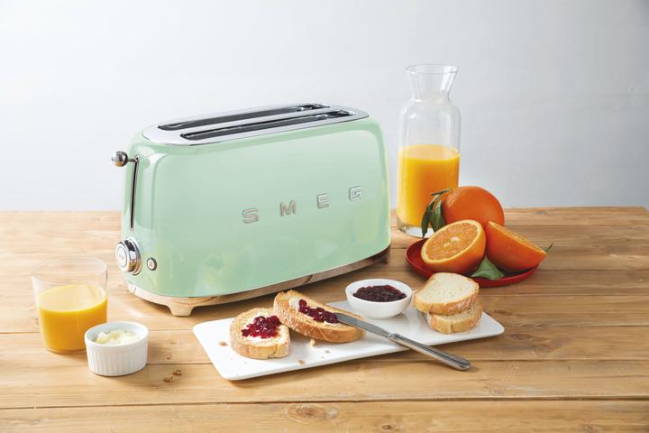 Actual product image Smeg 50's Style Long