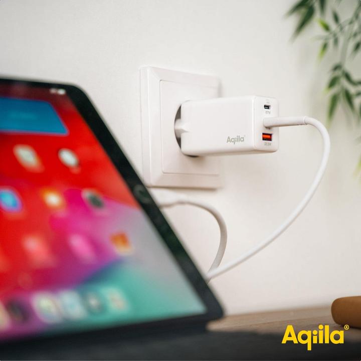 Productafbeelding Aqiila Chargebird W3 - GaN Muurlader, 65W PD - Wit (65 W, 3 ports)
