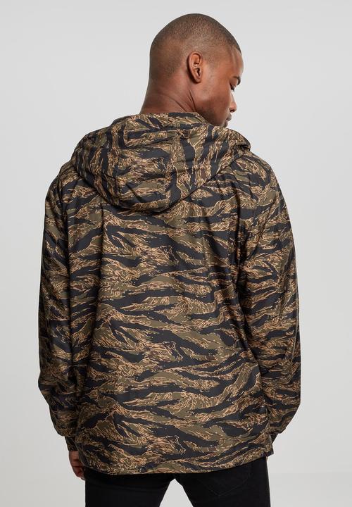Actual product image Urban Classics Tiger Camo Pull Over (M)