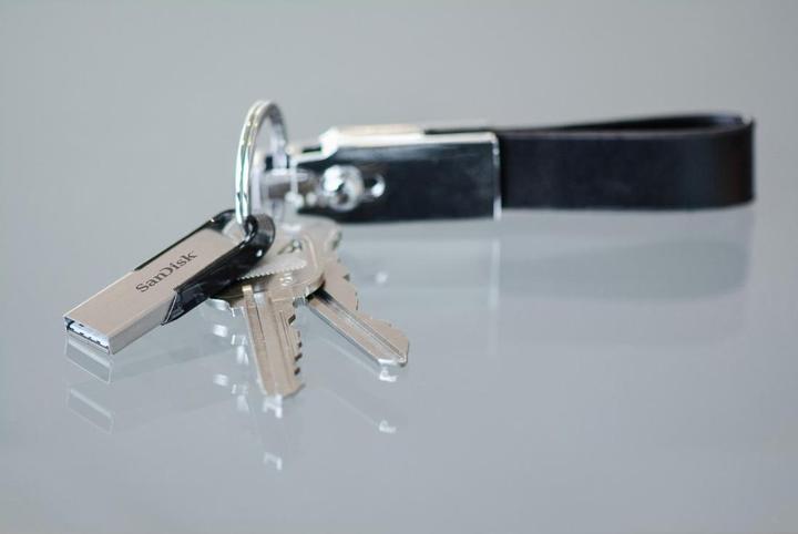 Produktbild SANDISK Ultra Flair USB 3.0 1TB (1000 GB, USB-A)