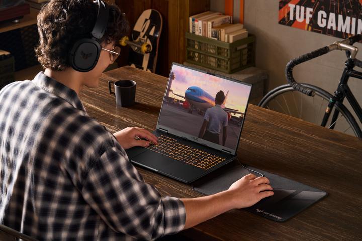 Produktbild ASUS TUF Gaming F16 (16", 1000 GB, 16 GB, Eng. Int., Intel Core i7-14650HX)