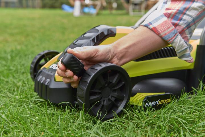 Produktbild Ryobi RLM13E33S (Netzbetrieb)
