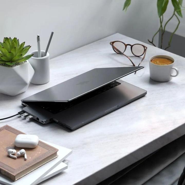 Actual product image Satechi ECO Hardshell 16" (16", Apple)