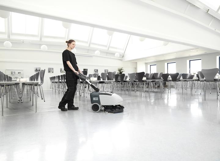 Actual product image Nilfisk SC351 Walk-behind scrubber dryer, battery-powered 1 pc. (Scrubber-dryer)