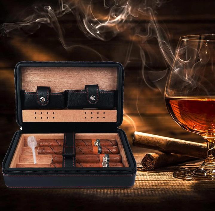 Actual product image Time C Club 4-Finger Cigar Case (4)