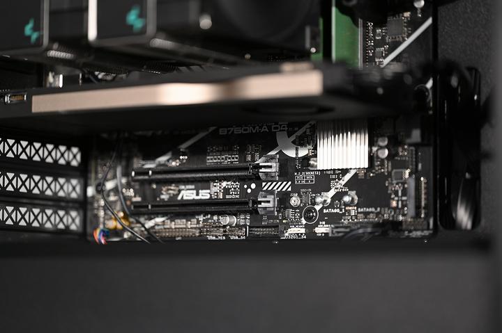 Produktbild Action Actina 5901443387466 workstation Intel® Core™ i7 i7-14700 32 GB DDR4-SDRAM 1 TB SSD NVIDIA RTX A4000