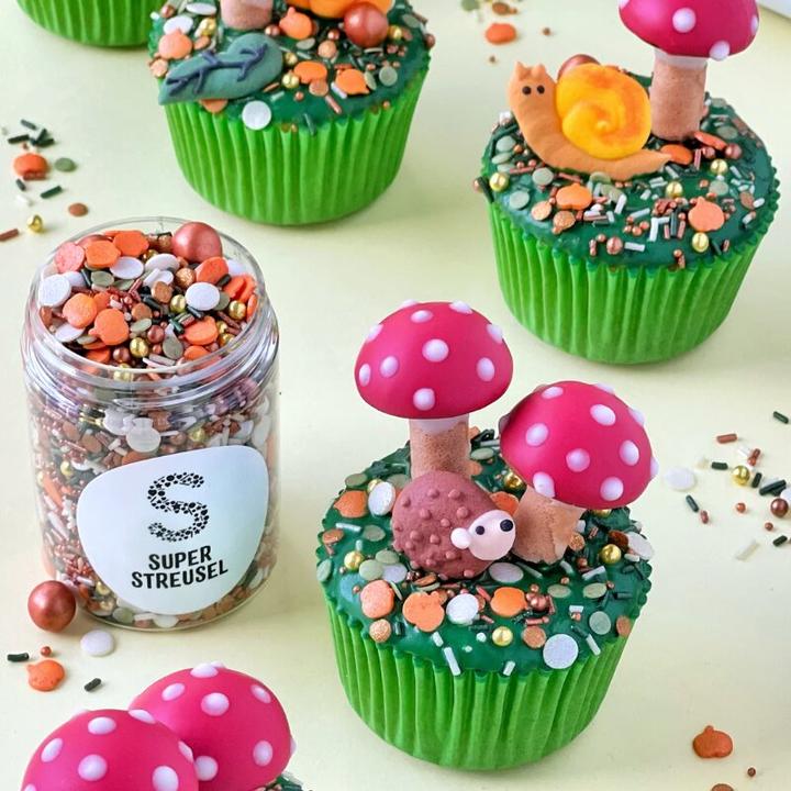 Actual product image Super Streusel Drip Cake (300 pcs.)